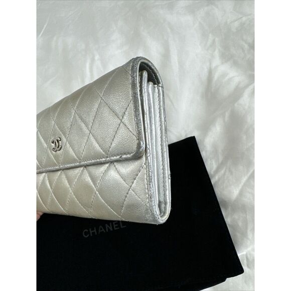CHANEL Silver Lamb Leather Flap Wallet W/dust Bag - Picture 5 of 16
